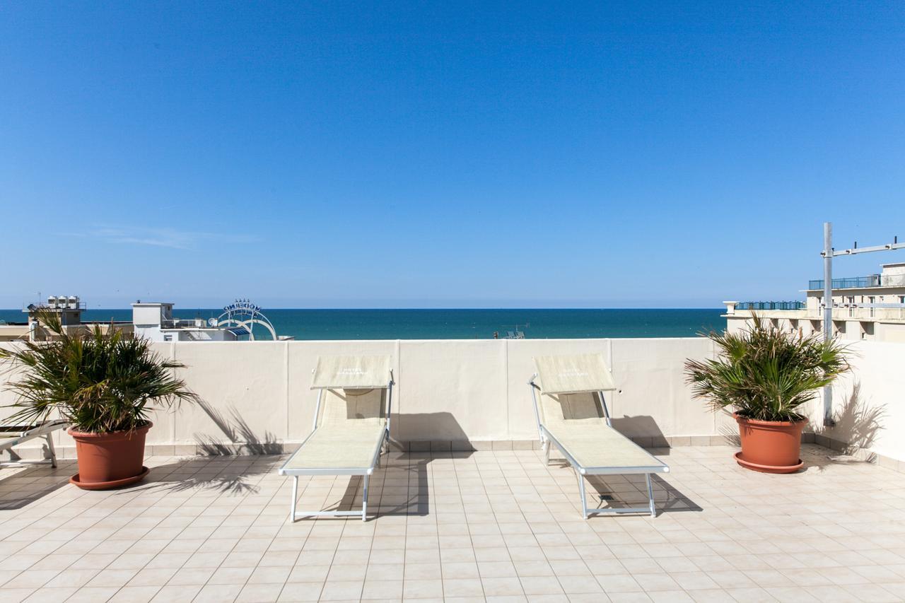 Hotel Gabbiano Cattolica Exterior foto
